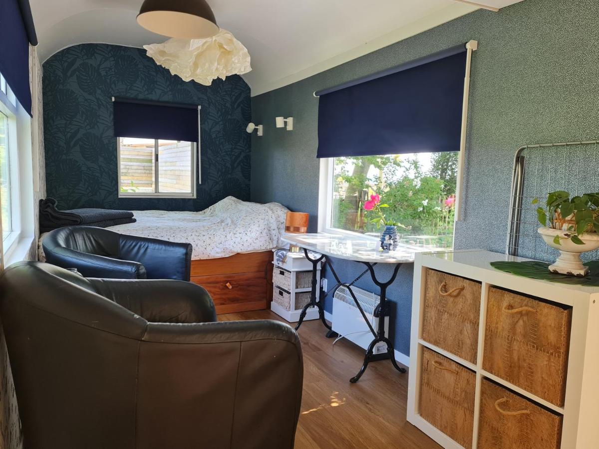 Little Get-A-Way Hellevoetsluis Hotell Exteriör bild
